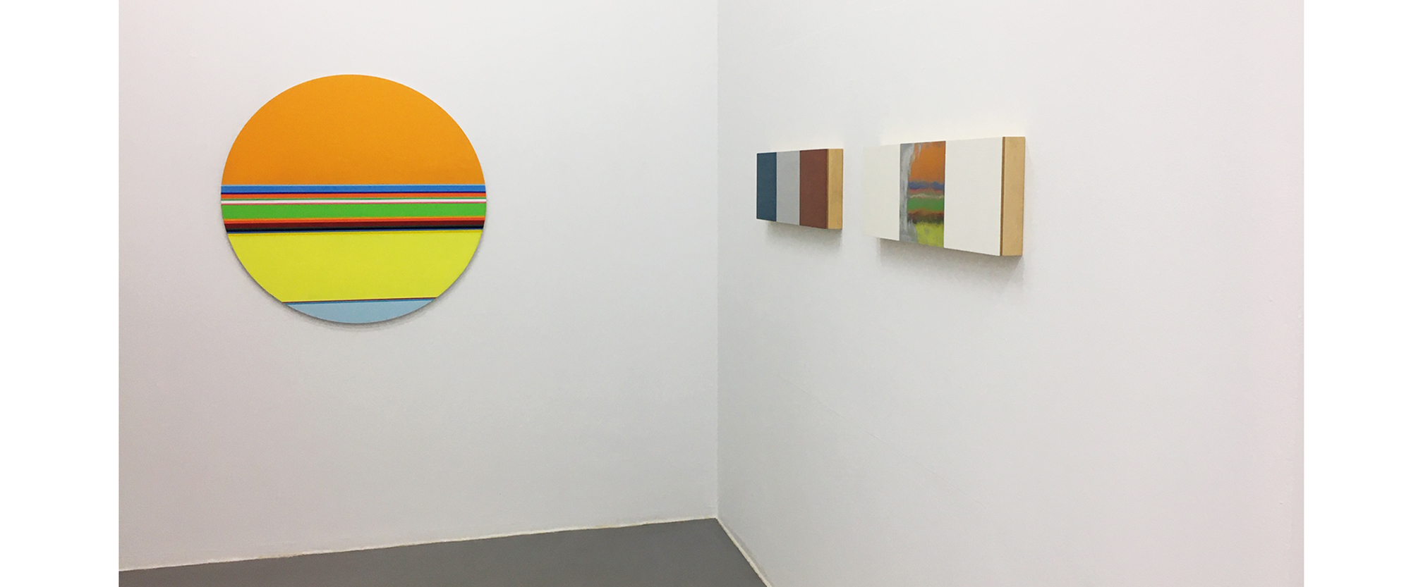 Ausstellungsansicht "Punkt und Linie zur Fläche. Frei nach Kandinsky", Galerie Renate Bender 2020