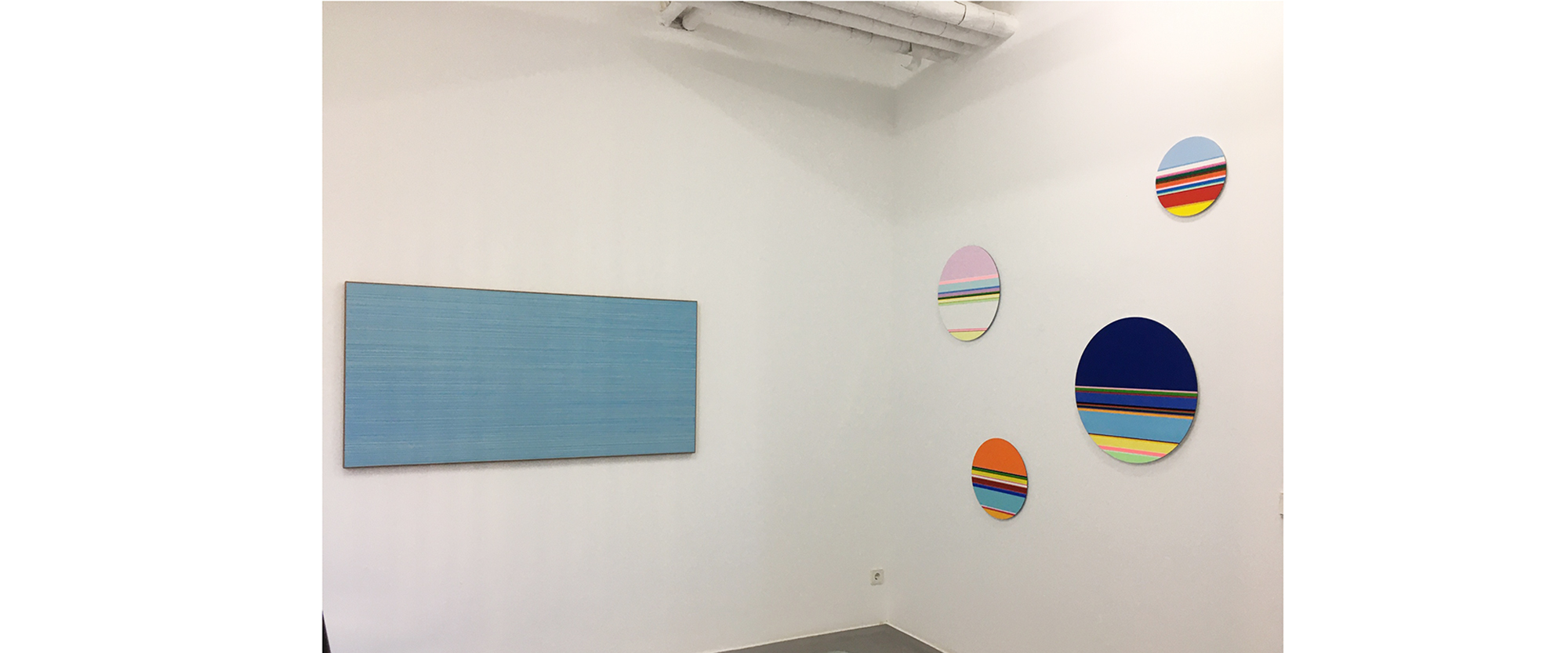 Ausstellungsansicht "Punkt und Linie zur Fläche. Frei nach Kandinsky", Galerie Renate Bender 2020