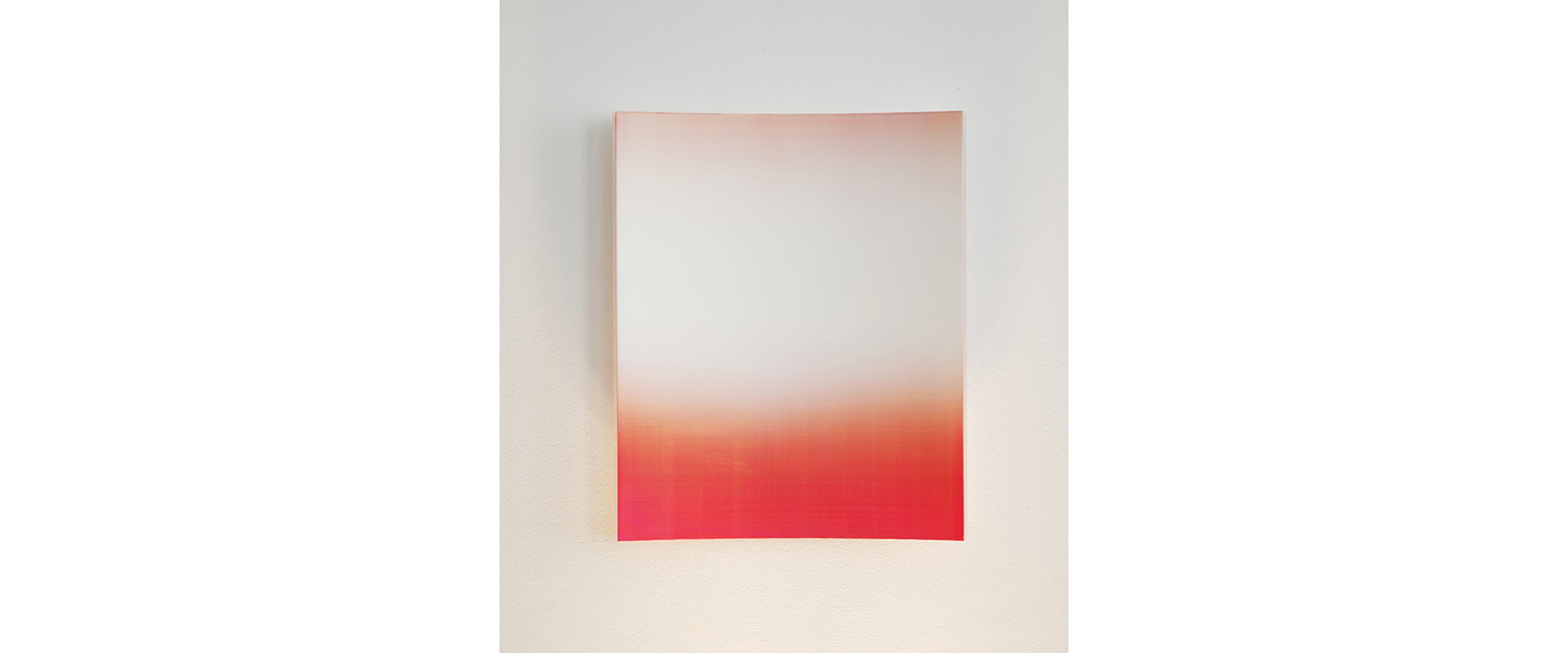 "Konkav 1.19" - 2019, Pigmente, Acryl, auf Kreidegrund, auf konkavem Acrylglaskörper, 30 x 24 x 1,2 cm