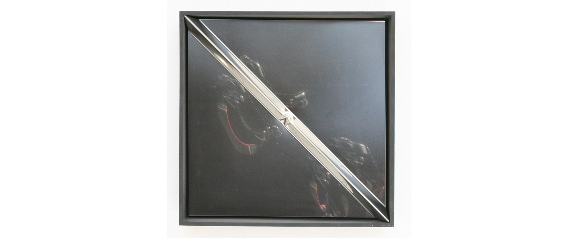 untitled (mirror/chromium/steel) - Unikat - 1971 Chromstahl gefaltet, Spiegel 50 x 50 cm