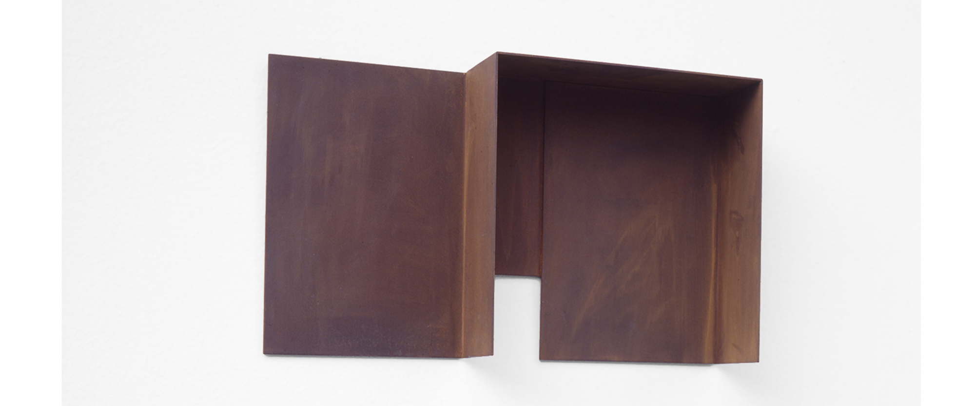 Triplet II – 1986, Stahl, Patina, 33 x 56 x 10 cm