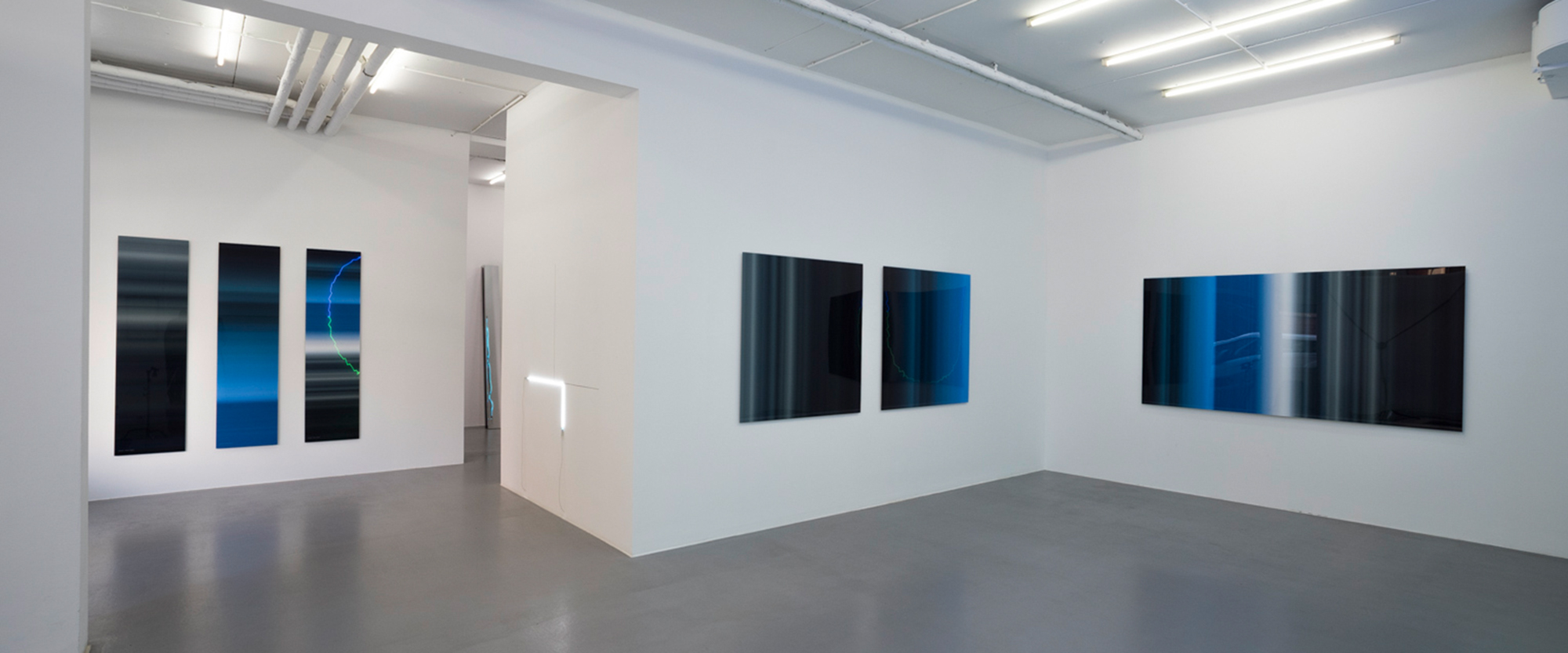 Ausstellungsansicht "Between Dark and Light. Inge Dick & Jan van Munster", Galerie Renate Bender 2018