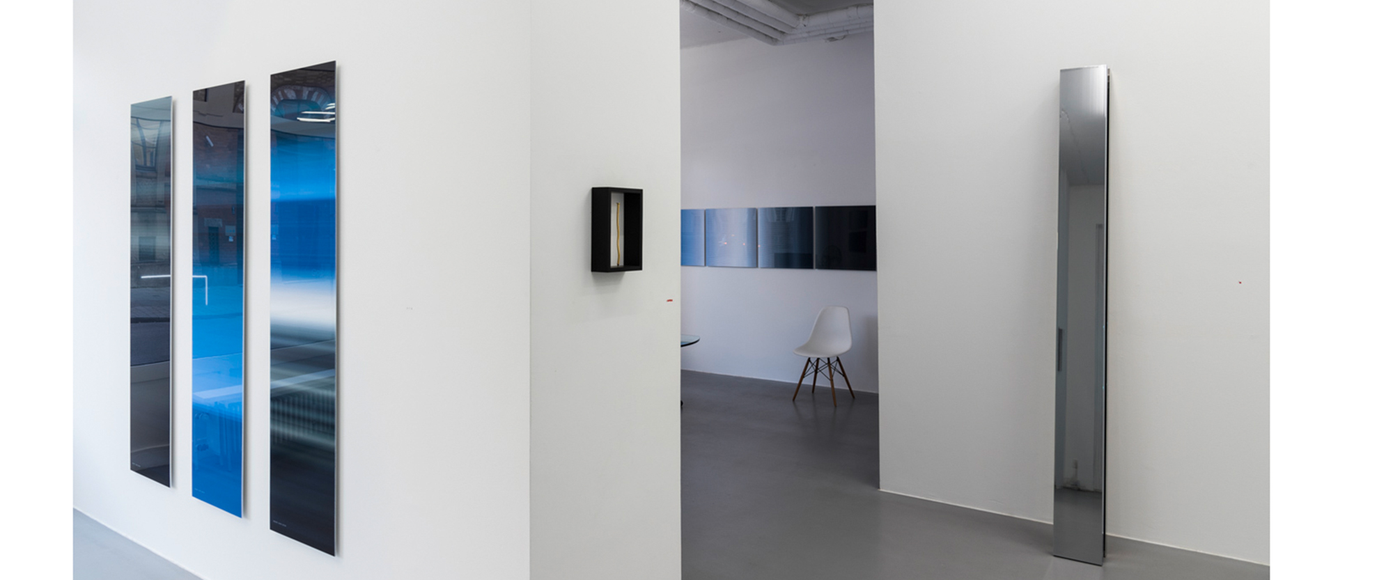 Ausstellungsansicht "Between Dark and Light. Inge Dick & Jan van Munster", Galerie Renate Bender 2018. Foto: M. Heyer
