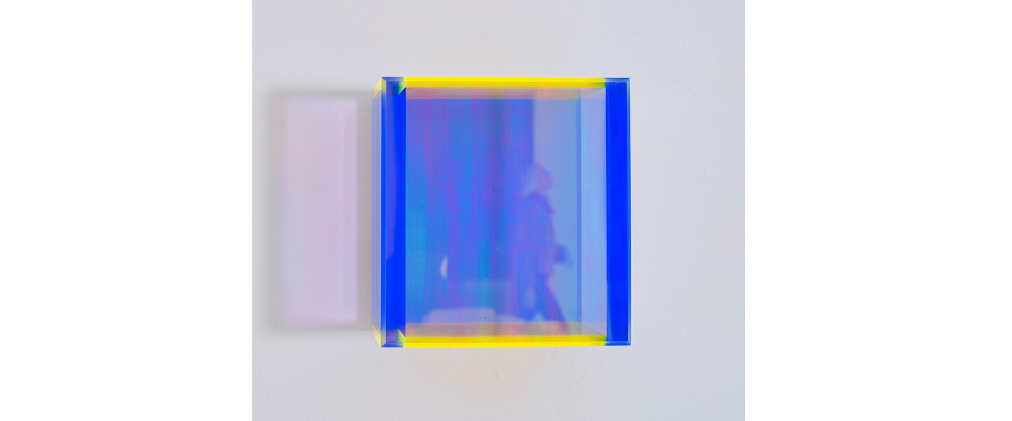 color mirror rainbow pastel blue hongkong - 2020, Acrylglas, fluoreszierend, Edition von 6, 21 x 20 x 11 cm