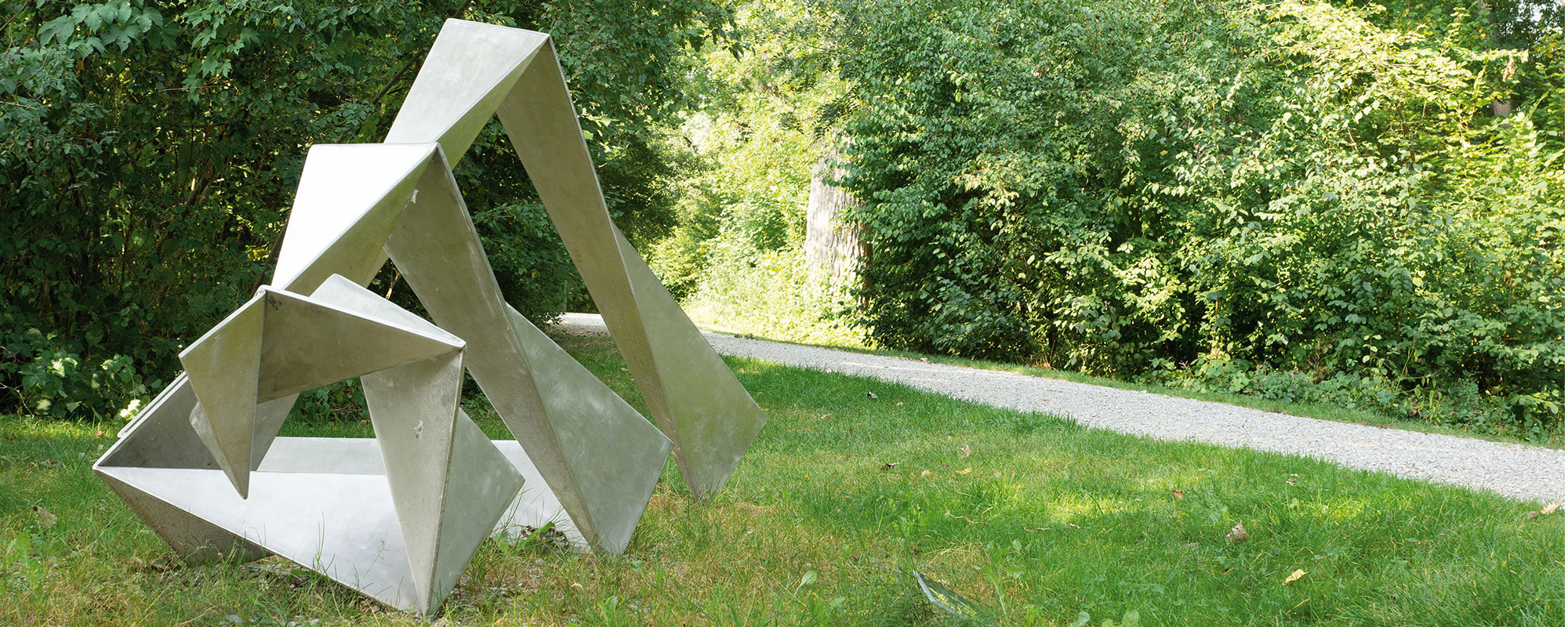 "In Progress I" - 1999, V4 -A Stahl gefaltet, Skulpturenweg Fürstenfeldbruck