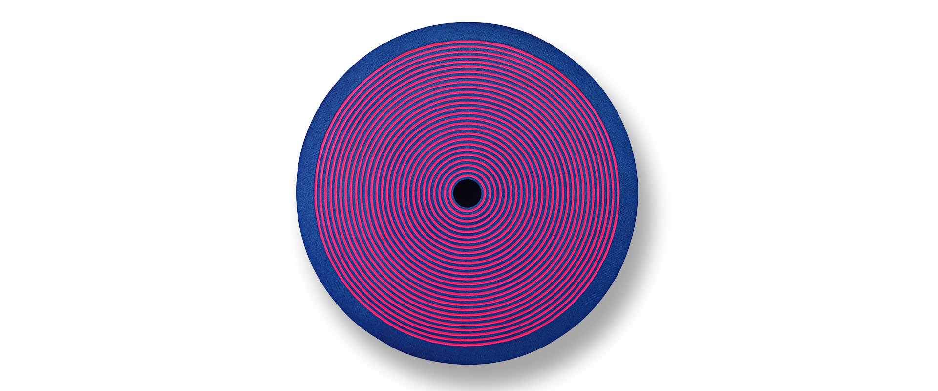 Struktur radial III - Juni 2018, Miloriblau, Magenta, Durchmesser 73 x 9 cm