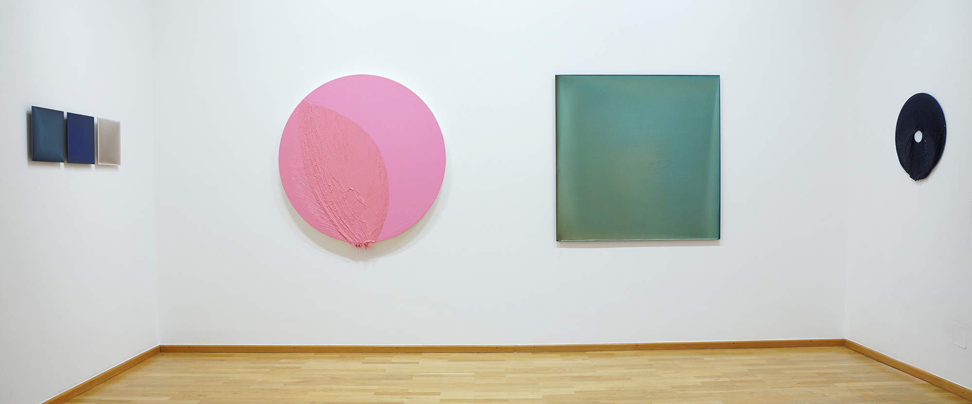 Ausstellungsansicht "Color Move! Rosa M Hessling - Alexis Harding", Galerie Renate Bender 2014