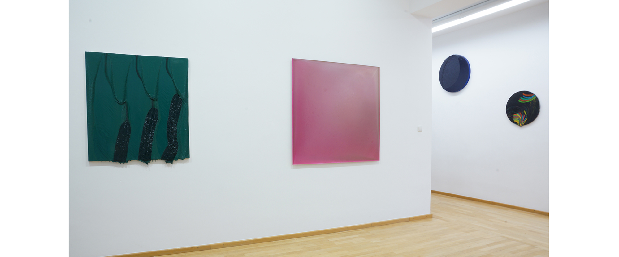 Ausstellungsansicht "Color Move! Rosa M Hessling - Alexis Harding", Galerie Renate Bender 2014