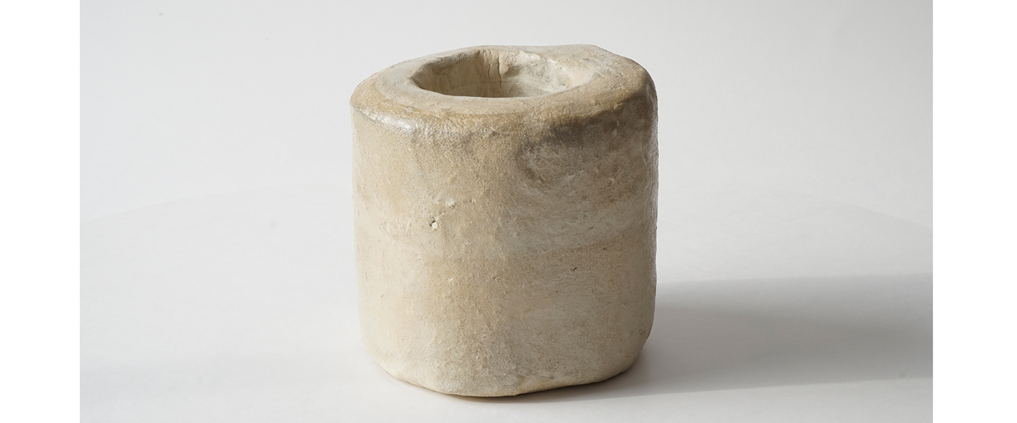 Z031 - 2016, Zylinder Steinzeug, Porzellanengobe, Höhe 9 cm, Durchmesser 9 cm