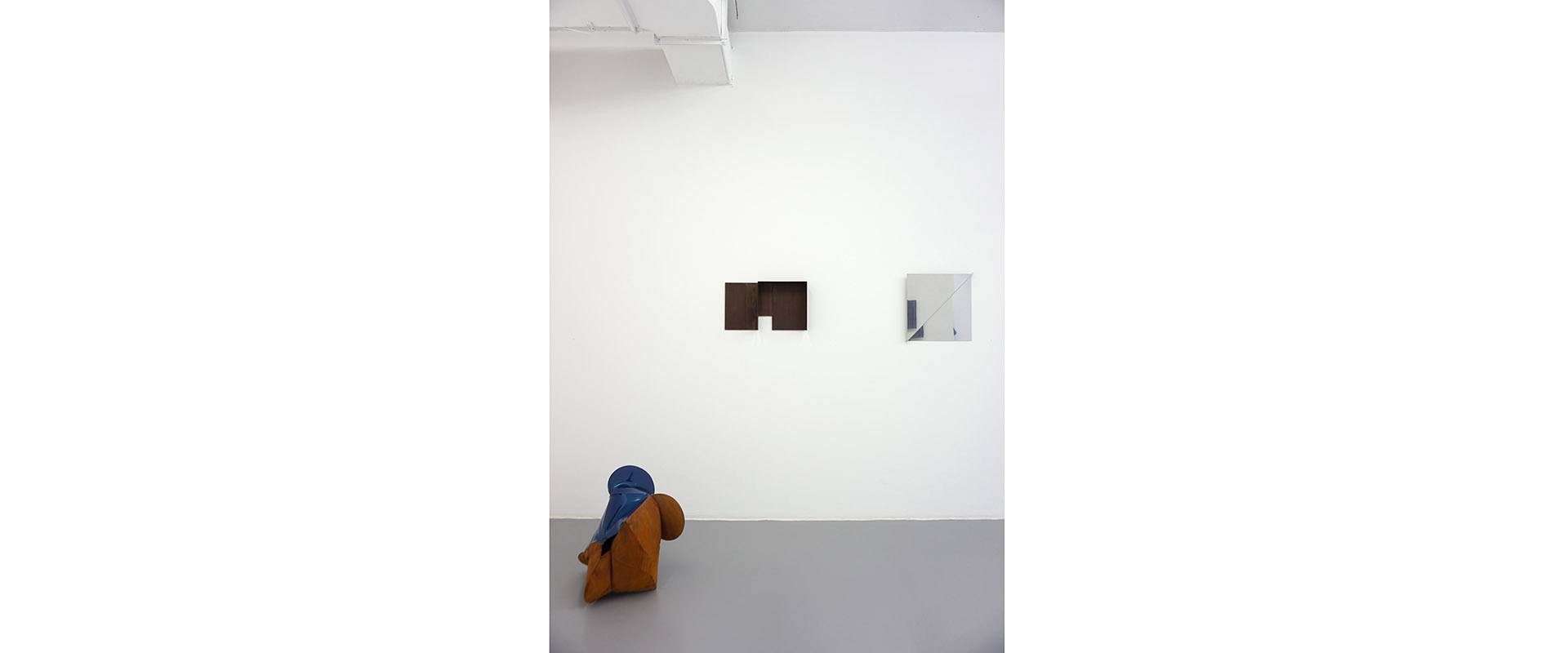 Ausstellungsansicht "Ecken und Kanten", Galerie Renate Bender 2018