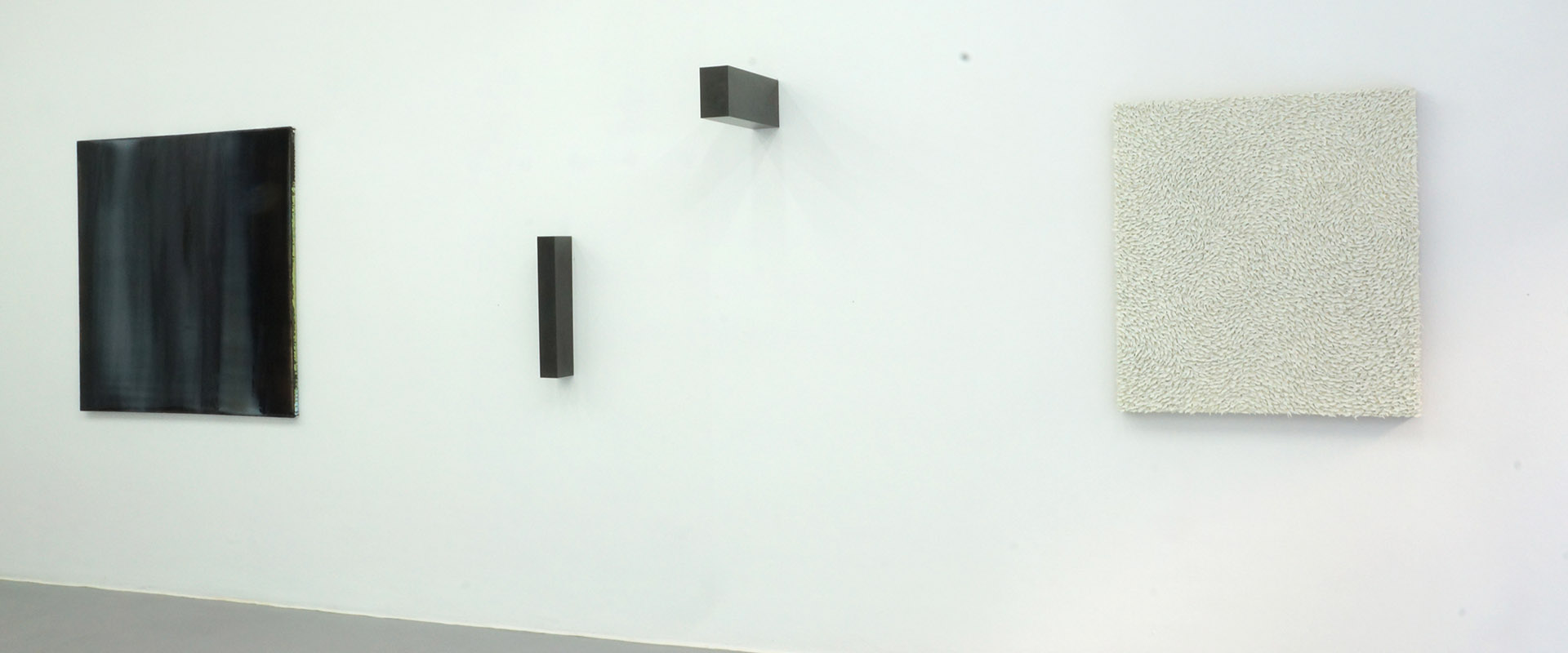 Ausstellungsansicht "Black & White II", Galerie Renate Bender 2015
