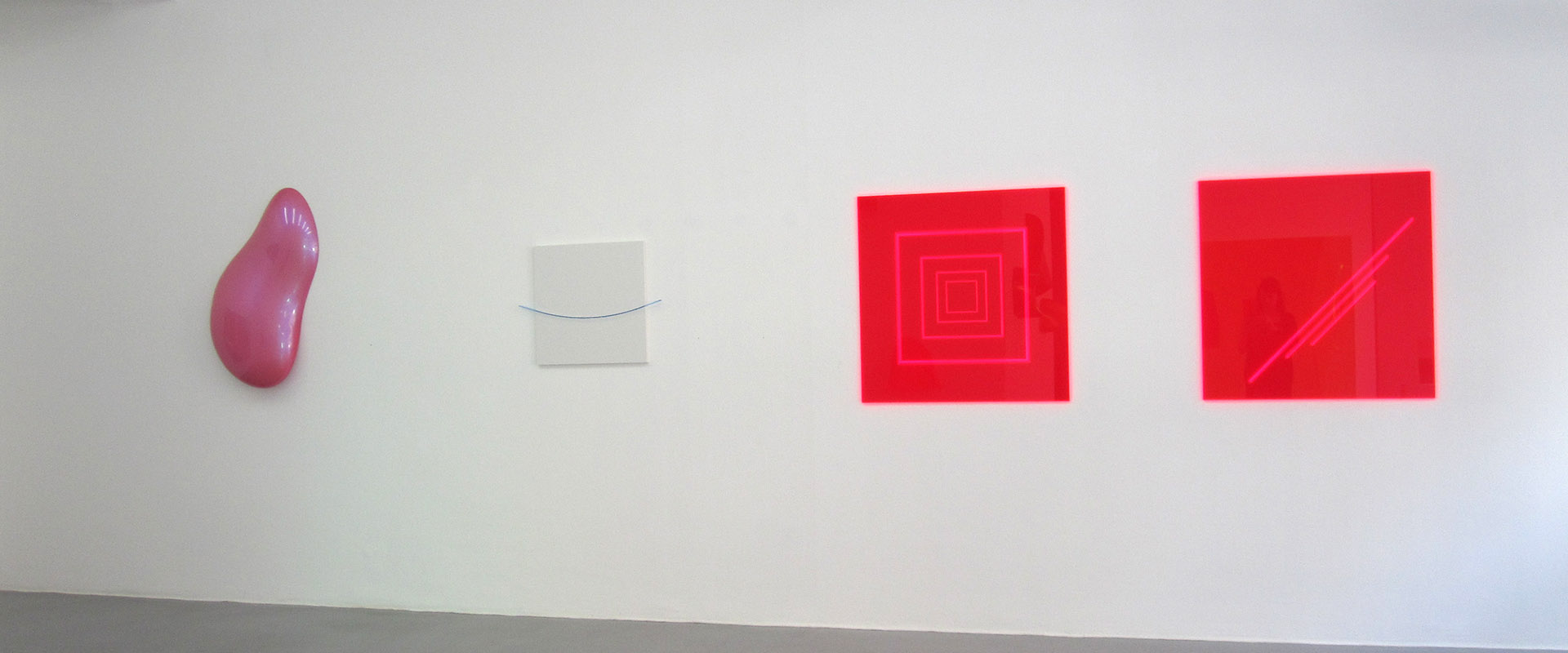 Ausstellungsansicht "KUNSTSTOFF", Galerie Renate Bender 2015