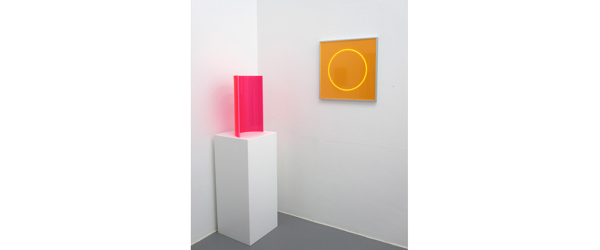 Ausstellungsansicht "KUNSTSTOFF", Galerie Renate Bender 2015