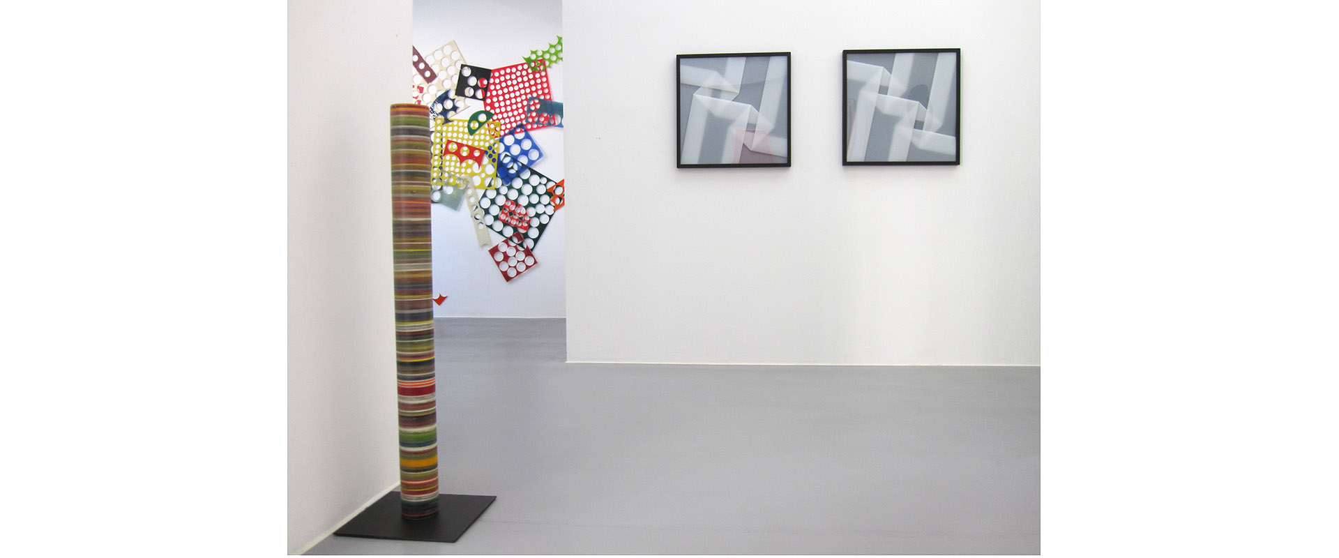 Ausstellungsansicht "KUNSTSTOFF", Galerie Renate Bender 2015