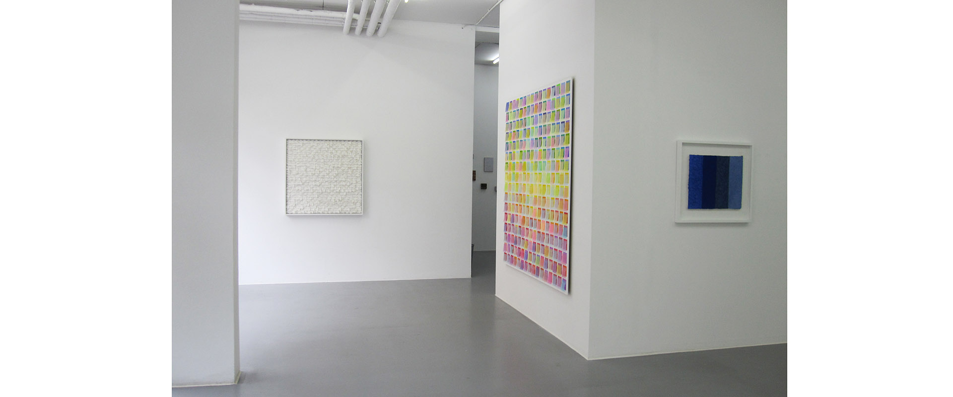 Ausstellungsansicht "Works on & with Paper", Galerie Renate Bender 2015