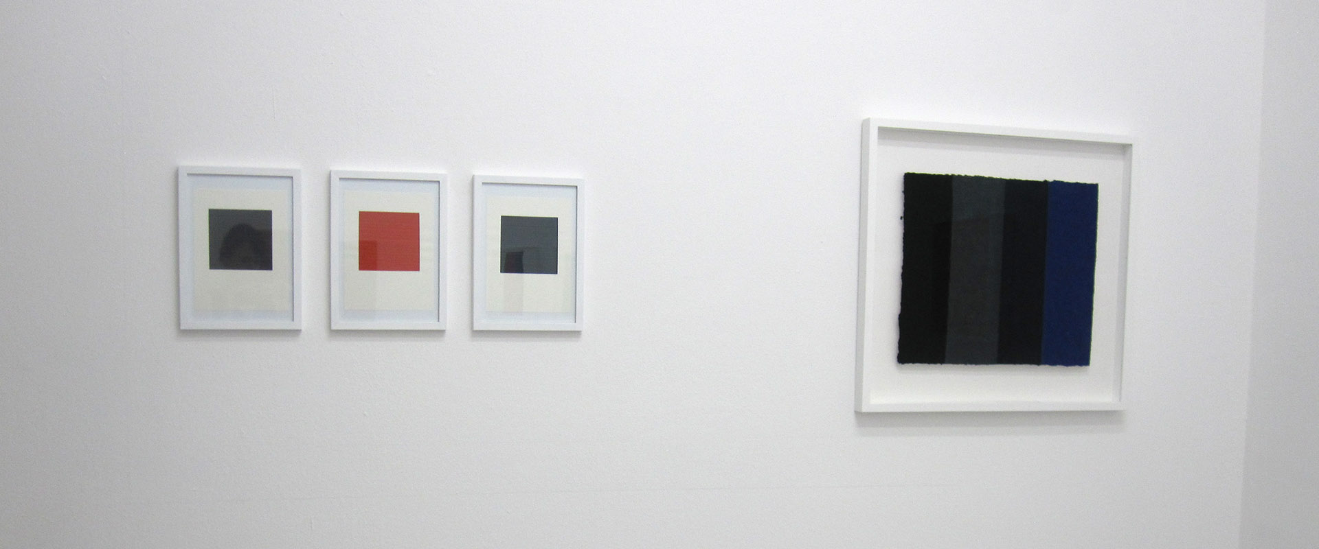 Ausstellungsansicht "Works on & with Paper", Galerie Renate Bender 2015