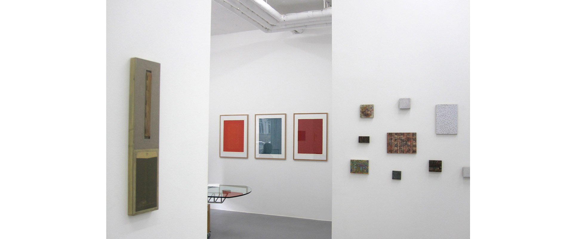 Ausstellungsansicht "Works on & with Paper", Galerie Renate Bender 2015