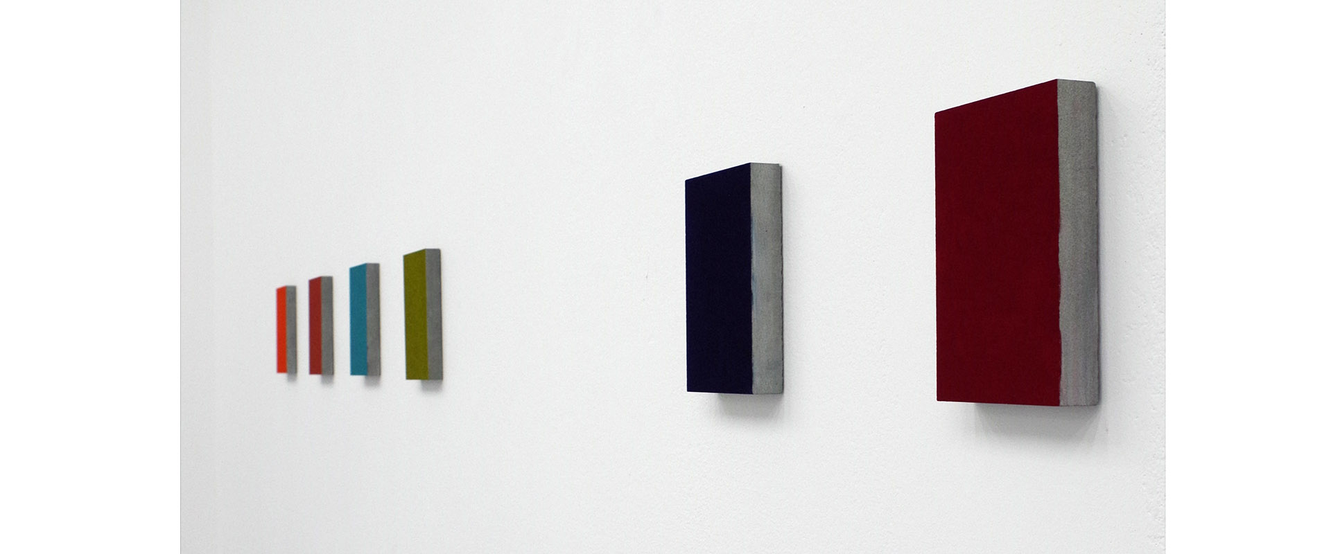 Ausstellungsansicht "Mostly Monochrome", Galerie Renate Bender 2015