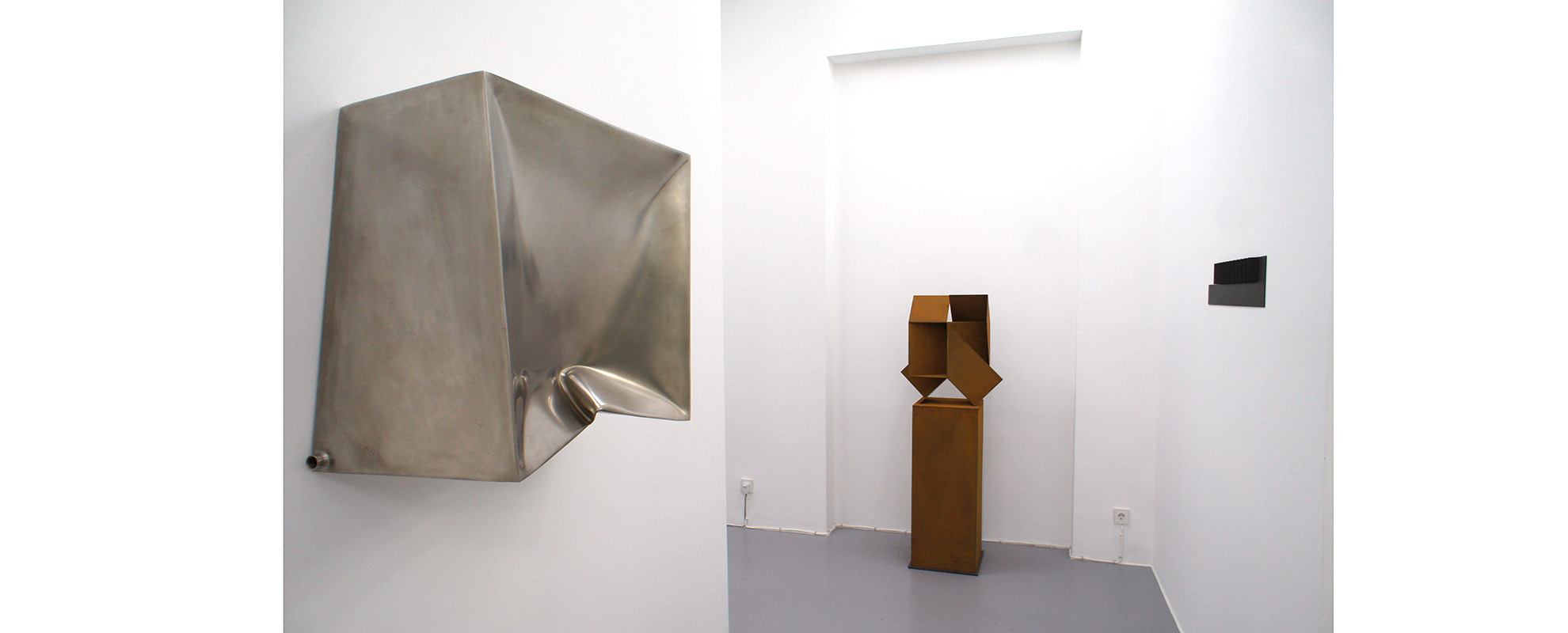 Ausstellungsansicht "Heavy Metal?", Galerie Renate Bender 2014