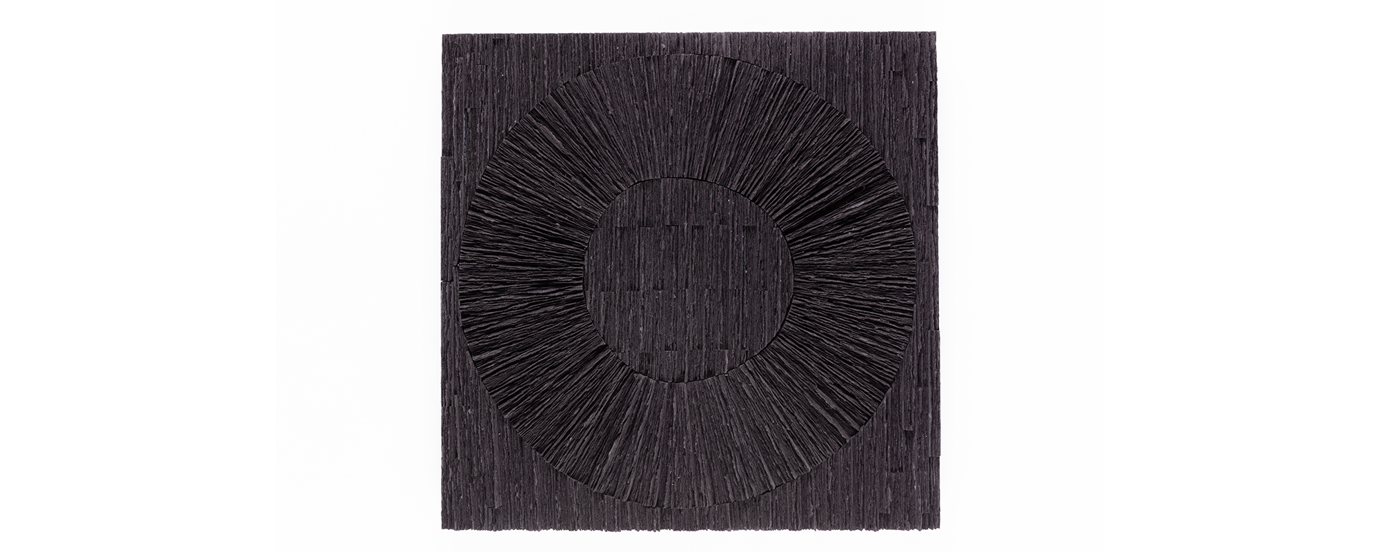 Ohne Titel – 2021, MDF schwarz, gebrochen, geleimt , 40 x 40 x 3,5 cm