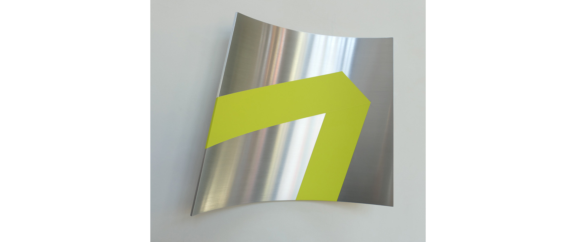 Raumzeichen - 2020, Lack auf Aluminium, 28 x 29 x 7 cm