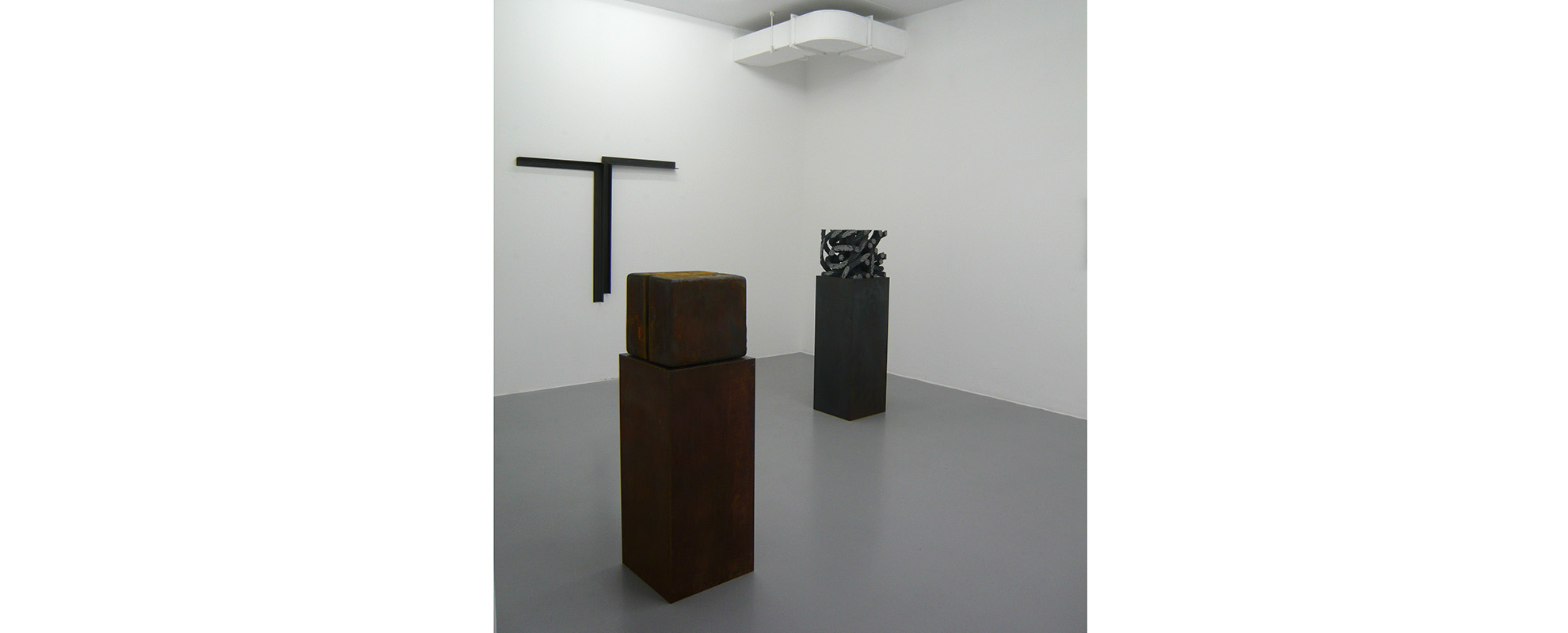 Ausstellungsansicht "Heavy Metal?", Galerie Renate Bender 2014