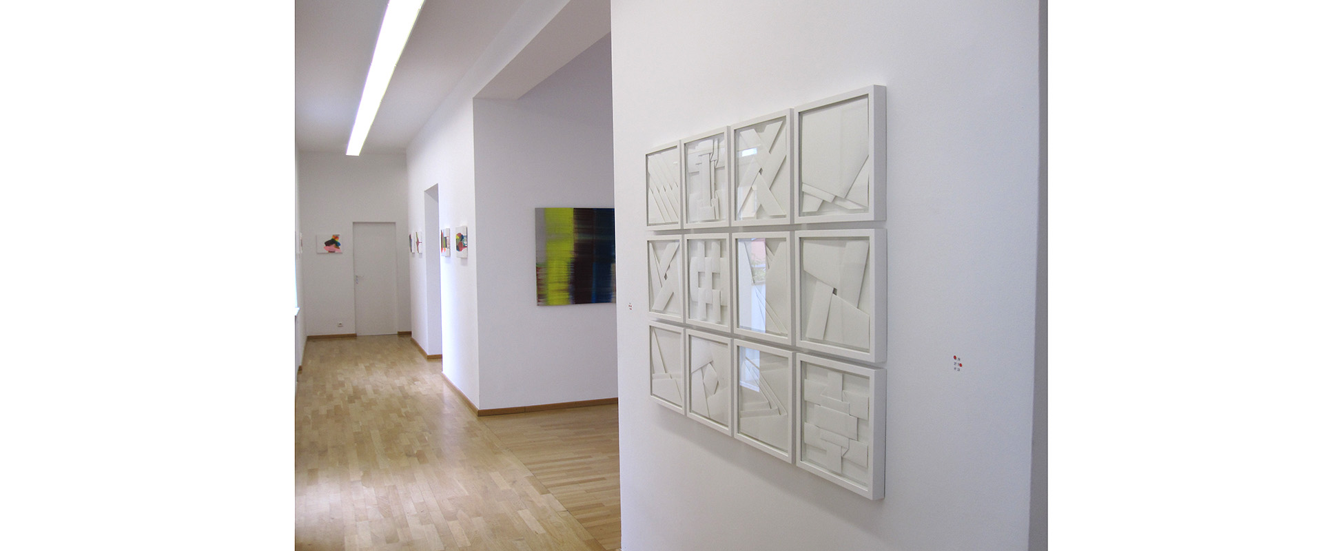 Ausstellungsansicht "Black and White. Douglas Allsop - Peter Weber", Galerie Renate Bender 2013