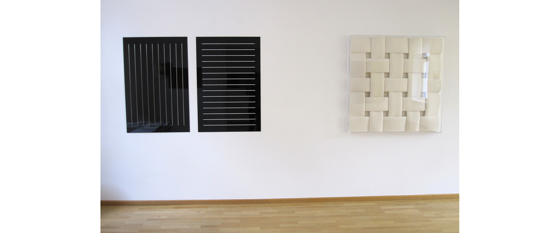 Ausstellungsansicht "Black and White. Douglas Allsop - Peter Weber", Galerie Renate Bender 2013