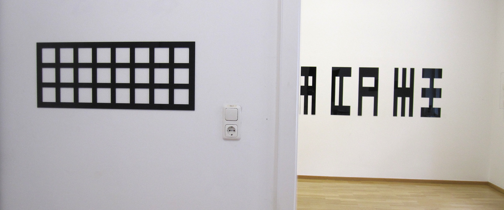 Ausstellungsansicht "Black and White. Douglas Allsop - Peter Weber", Galerie Renate Bender 2013