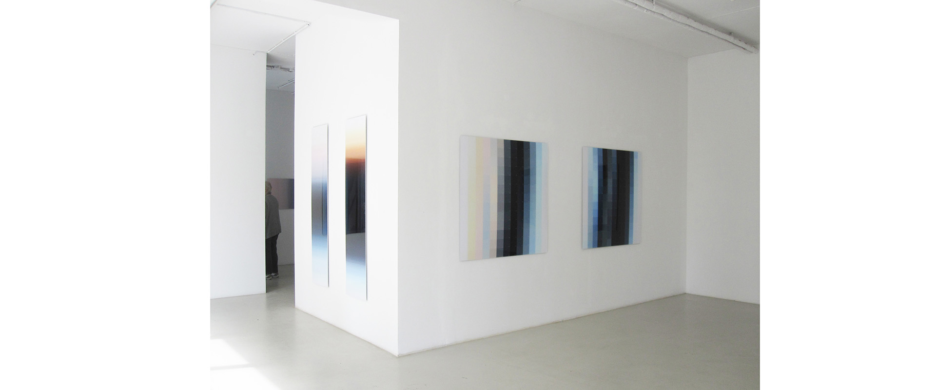 Ausstellungsansicht "sommer licht weiss. Inge Dick", Galerie Renate Bender, 2014