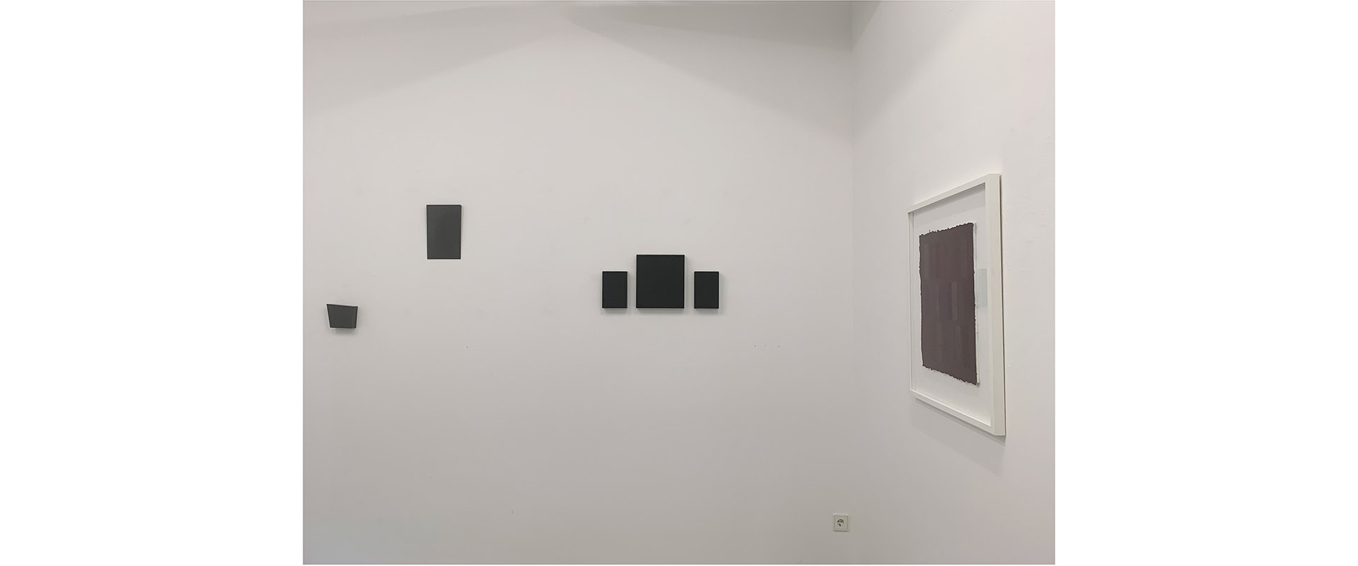 Ausstellungsansicht "Black is Beautiful", Galerie Renate Bender 2021