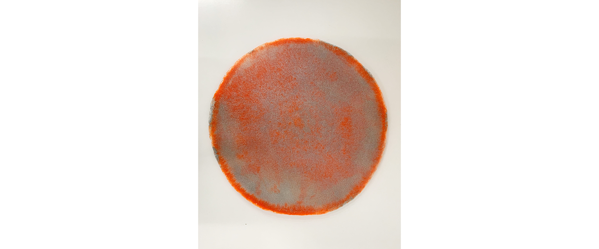 Dot (orange-silber) - 2018, Harz, Pigmente, D. 41 cm