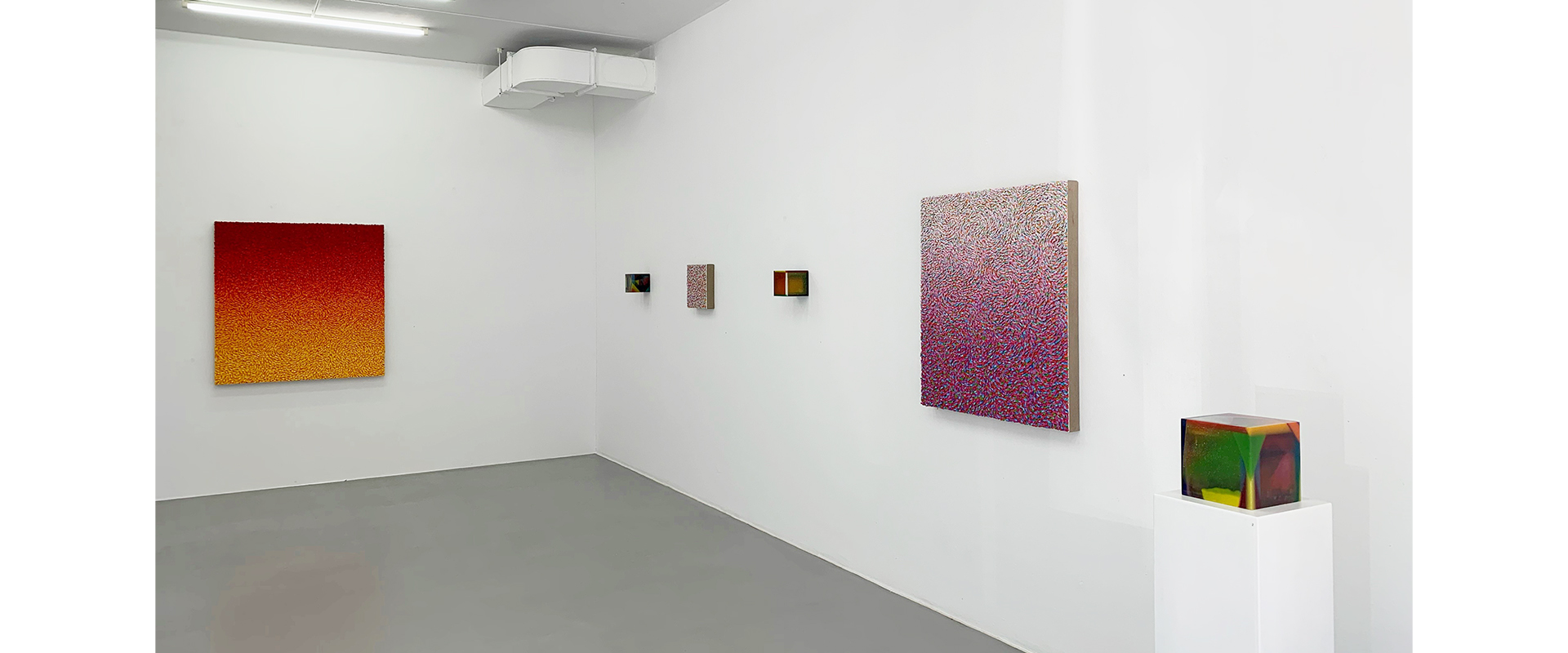 Ausstellungsansicht "color constructs. Harald Pompl - Robert Sagerman", Galerie Renate Bender 2021