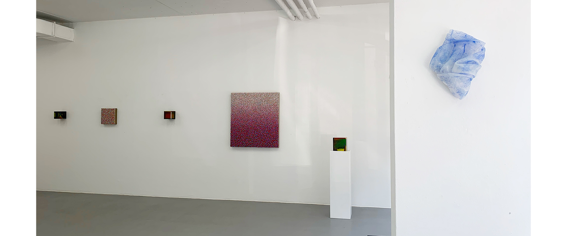 Ausstellungsansicht "color constructs. Harald Pompl - Robert Sagerman", Galerie Renate Bender 2021