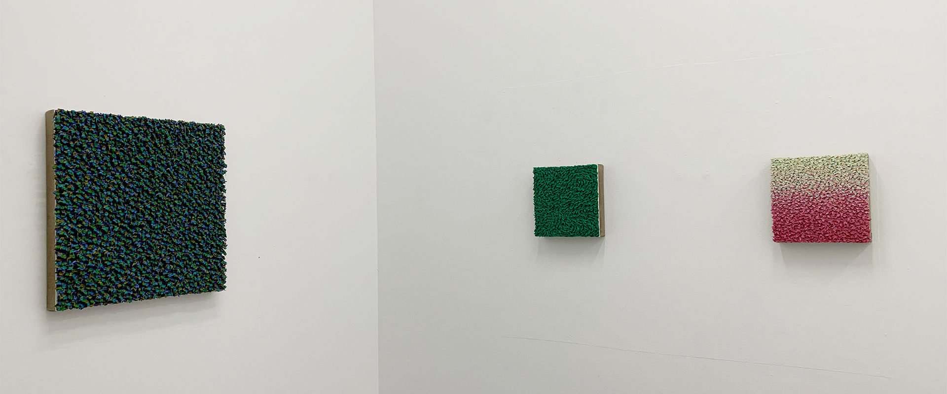 Ausstellungsansicht "color constructs. Harald Pompl - Robert Sagerman", Galerie Renate Bender 2021