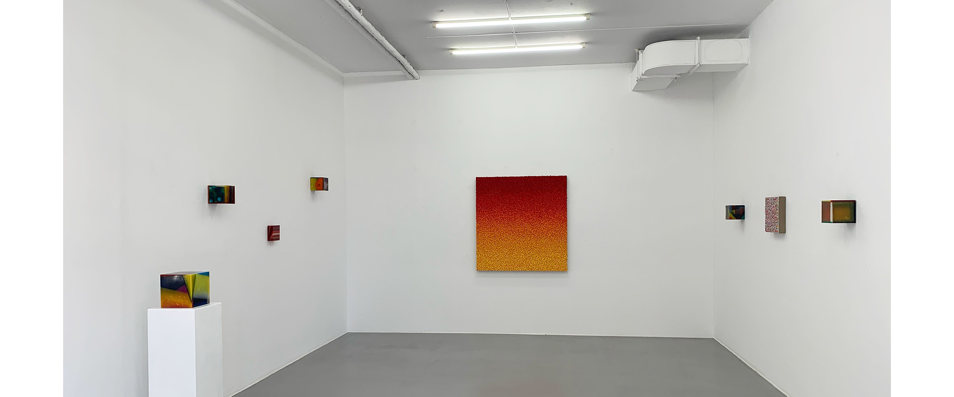 Ausstellungsansicht "color constructs. Harald Pompl - Robert Sagerman", Galerie Renate Bender 2021