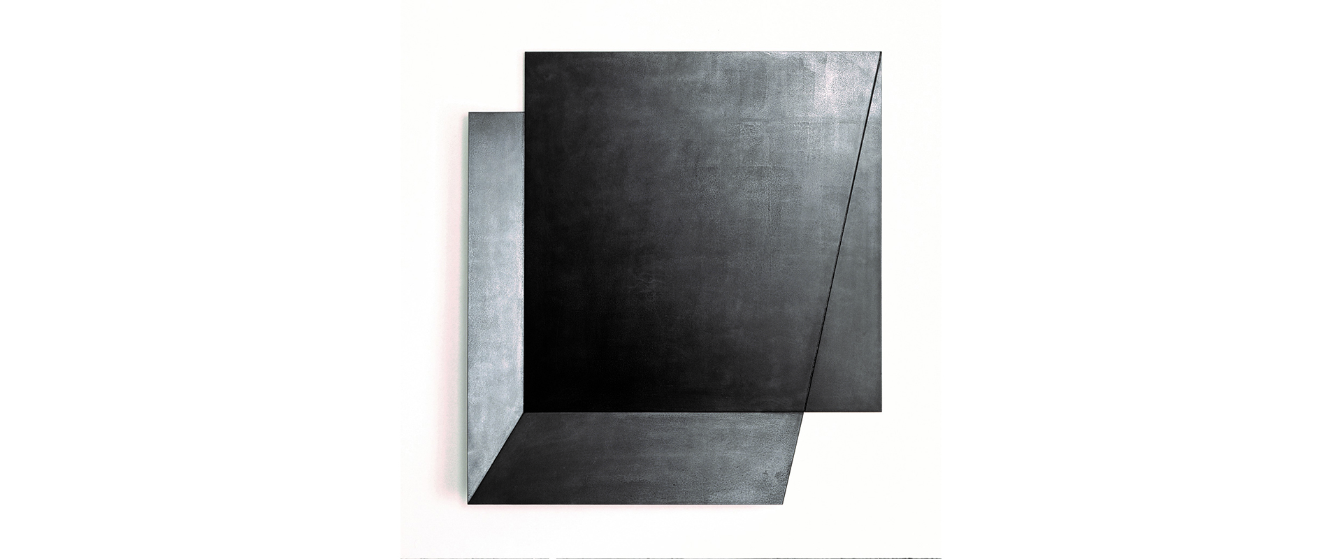 o.T. (WVZ 187) – 1993, Stahl, geschweißt, Graphit, 75 x 69 x 7 cm