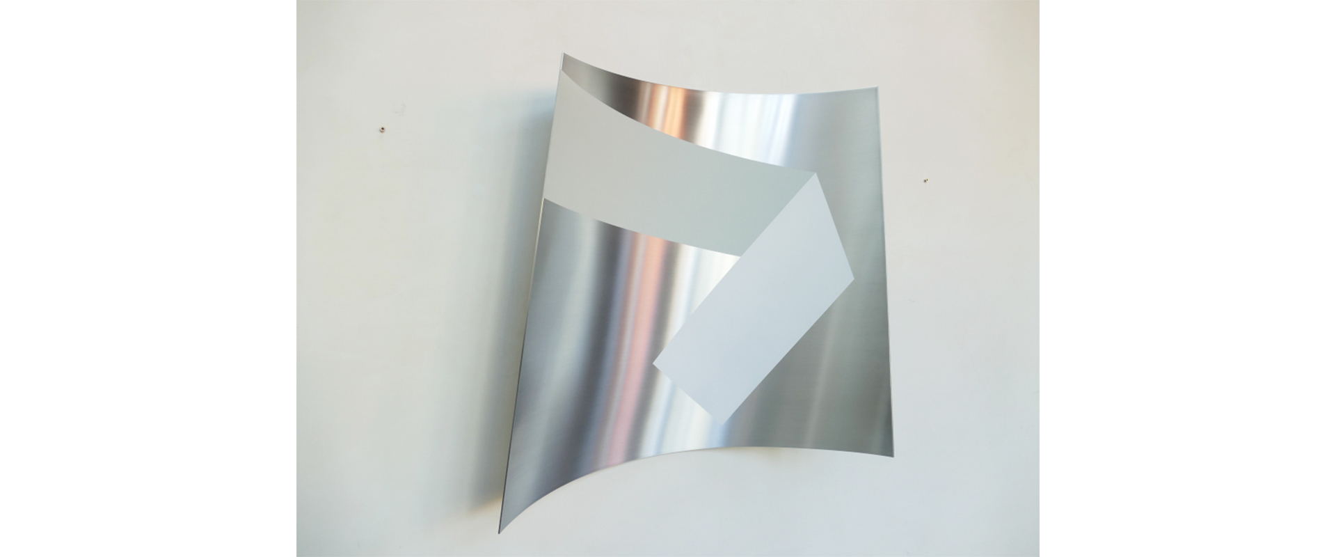 Raumzeichen #474 – 2021, Lack auf Aluminium, 78 x 80 x 8 cm