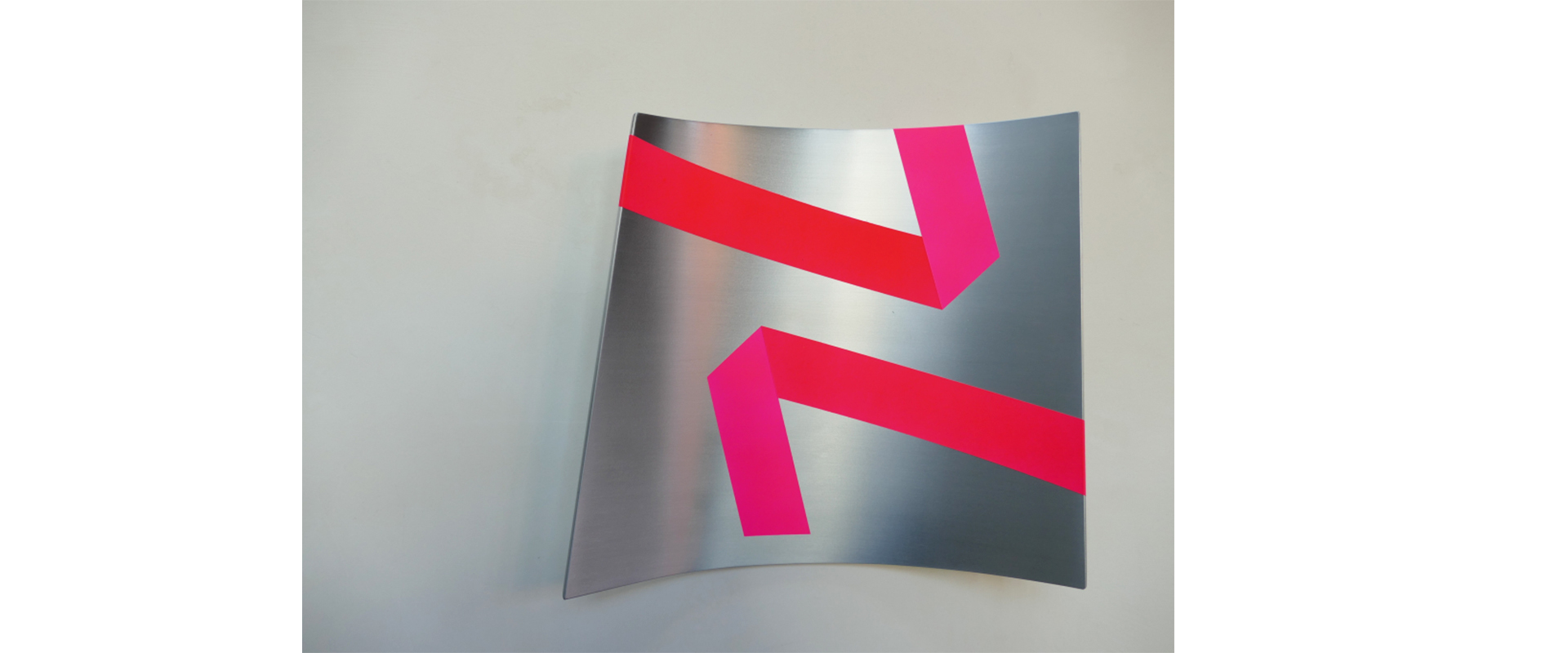 Raumzeichen #486 – 2021, Lack auf Aluminium, 27 x 30 x 7 cm