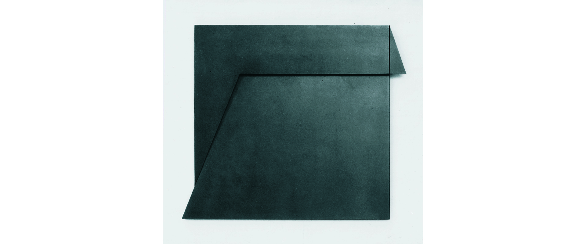 o.T. (WVZ 175) – 1992, Stahl, geschweißt, patiniert, 60 x 69 x 5 cm