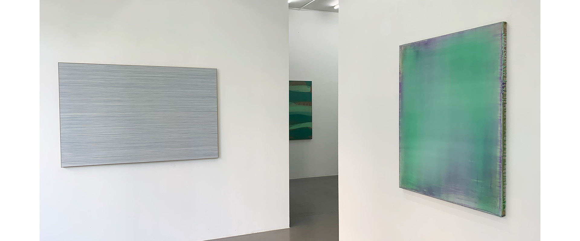 Ausstellungsansicht "Zwei Europäische Positionen Minimalistischer Malerei -- Jus Juchtmans / Lars Strandh", Galerie Renate Bender 2022