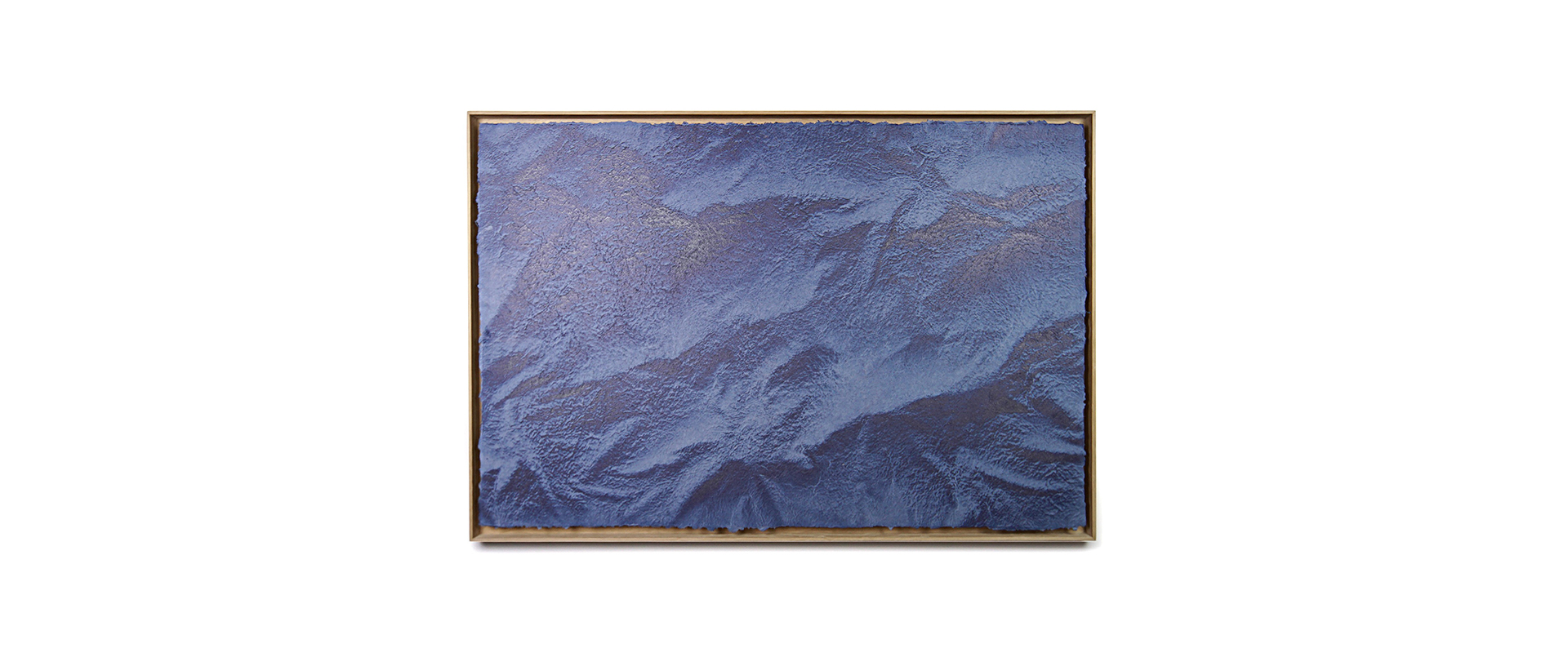 Landschaft 05042022 – 2022, gegossene Flachsfasern, gesprühtes Pigment, Schattenfugenrahmen, 60 x 90 cm
