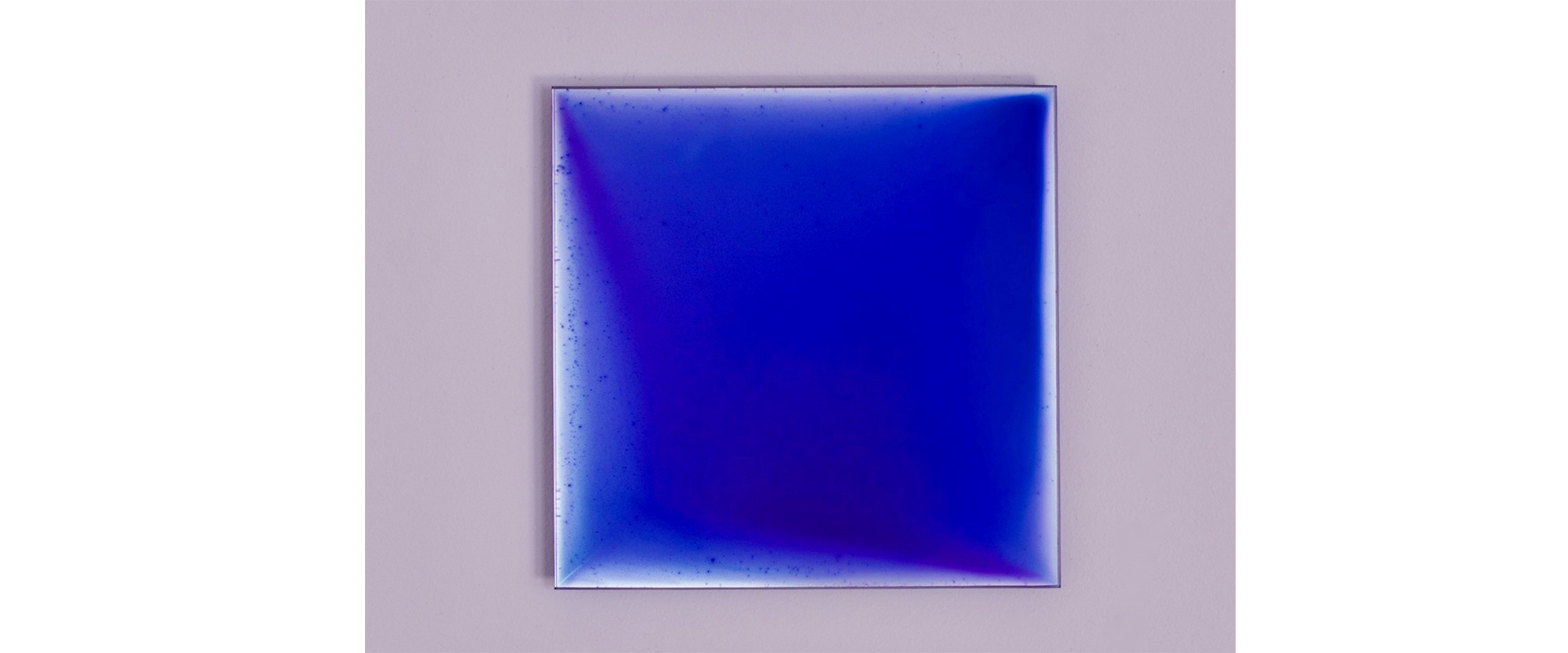 Numen #XXXIV - 2020, Pigment, Lack auf vespiegeltem Glas, 15 x 15 cm