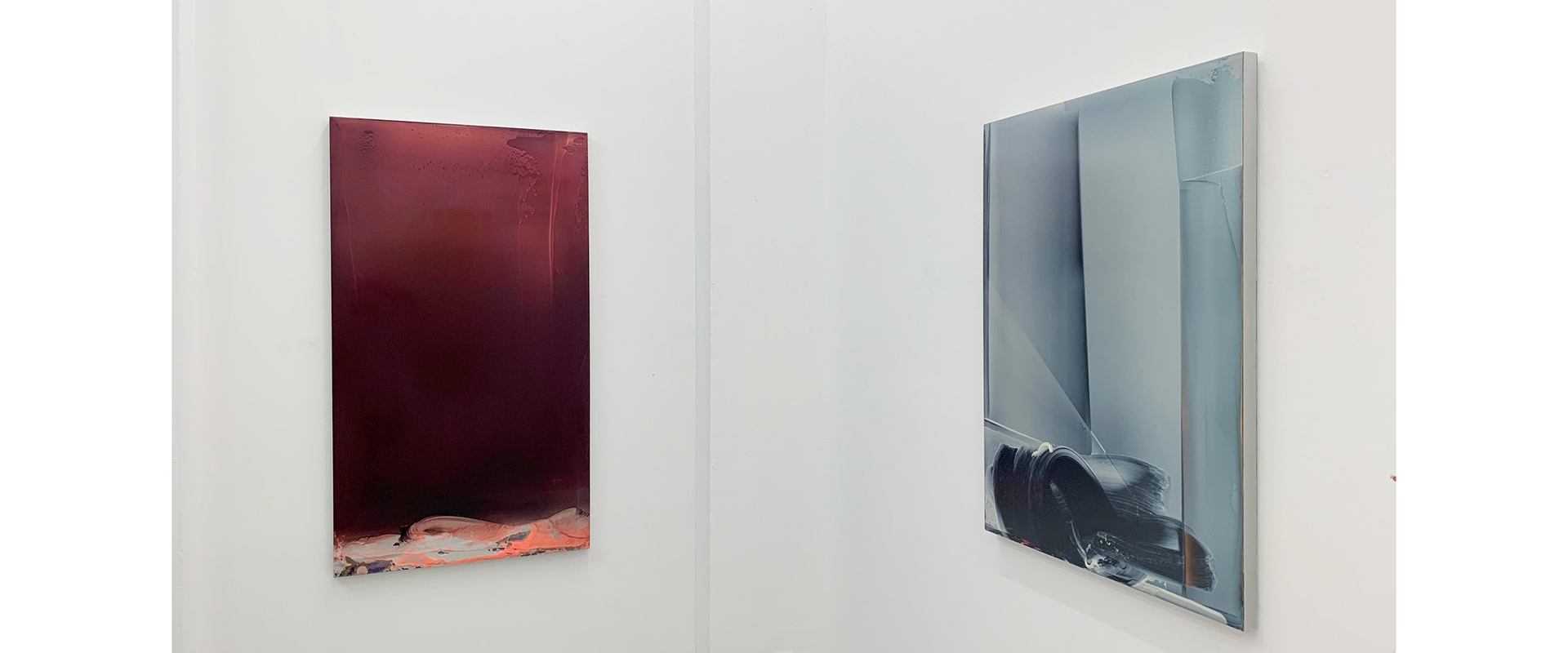 Ausstellungsansicht "Schicht um Schicht das Wesen der Farbe erforschen, Bim Koehler – Matt McClune", Galerie Renate Bender 2023