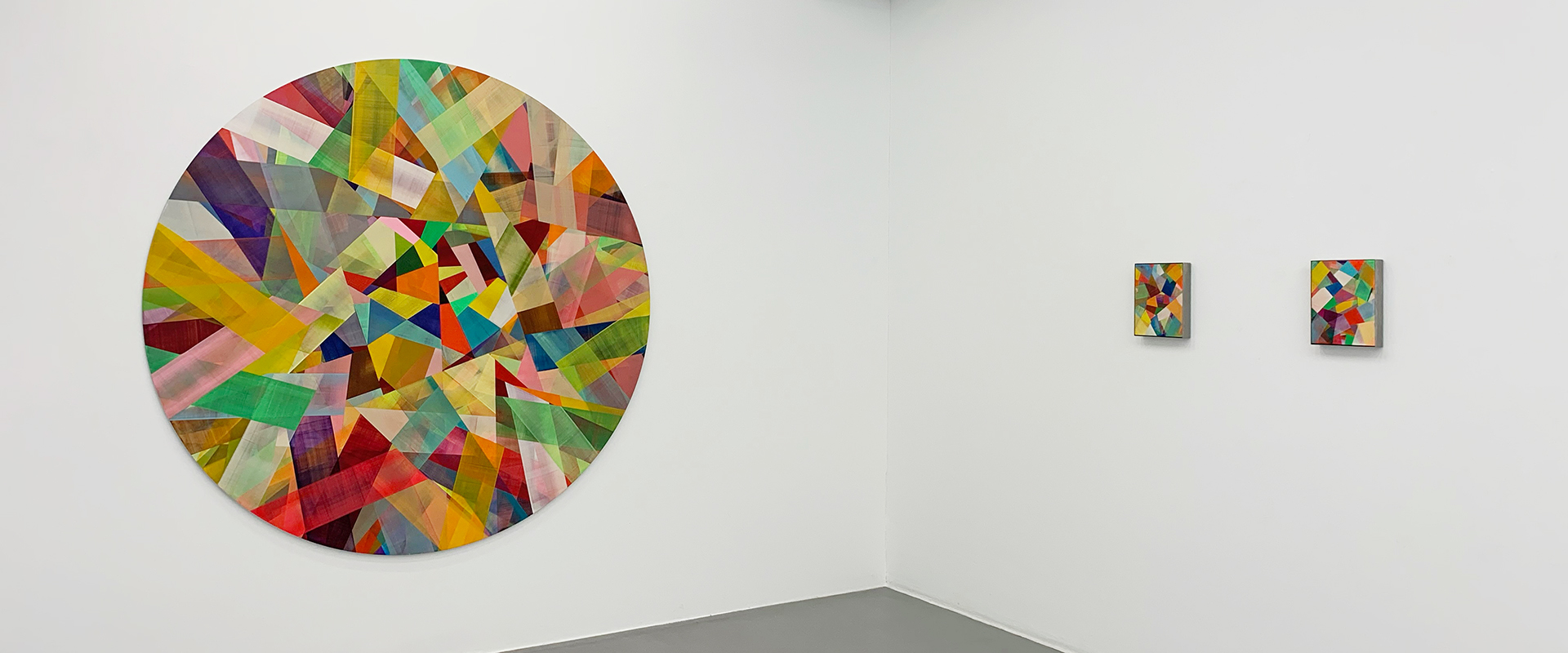 Ausstellungsansicht "Schicht um Schicht das Wesen der Farbe erforschen, Bim Koehler – Matt McClune", Galerie Renate Bender 2023