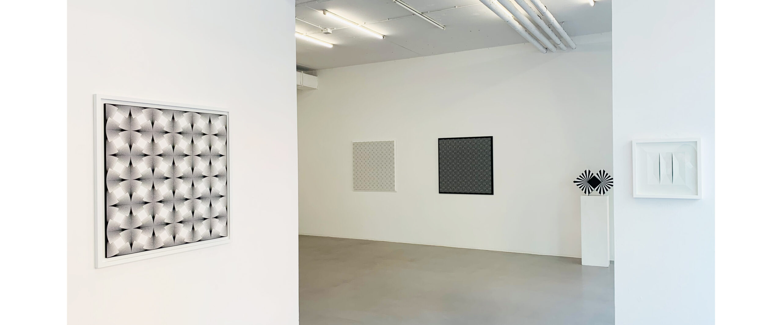 Ausstellungsansicht "Zwei Positionen Konkret. Marcello Morandini und Peter Weber", Galerie Renate Bender, 2025