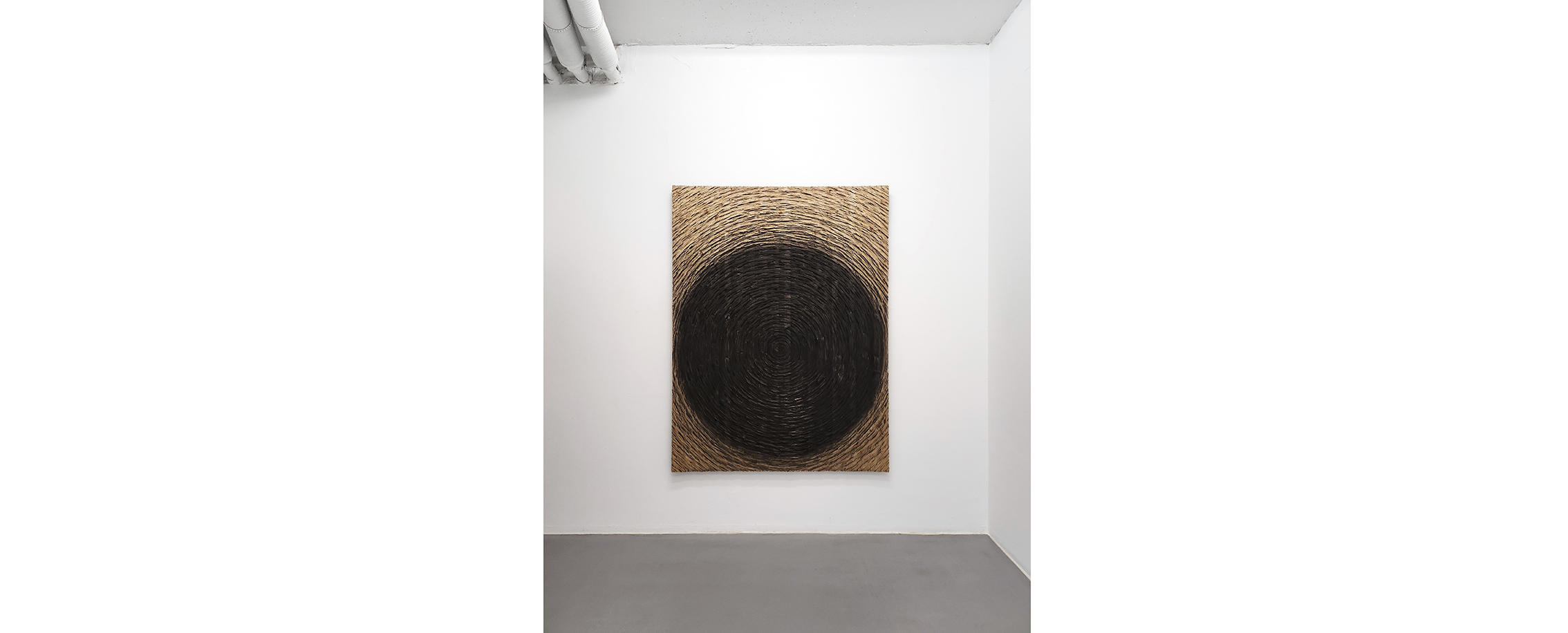 Ausstellungsansicht "MATERIAL UND STRUKTUR II. Helmut Dirnaichner, Alfred Haberpointner, Martin Lehmer", Galerie Renate Bender 2025