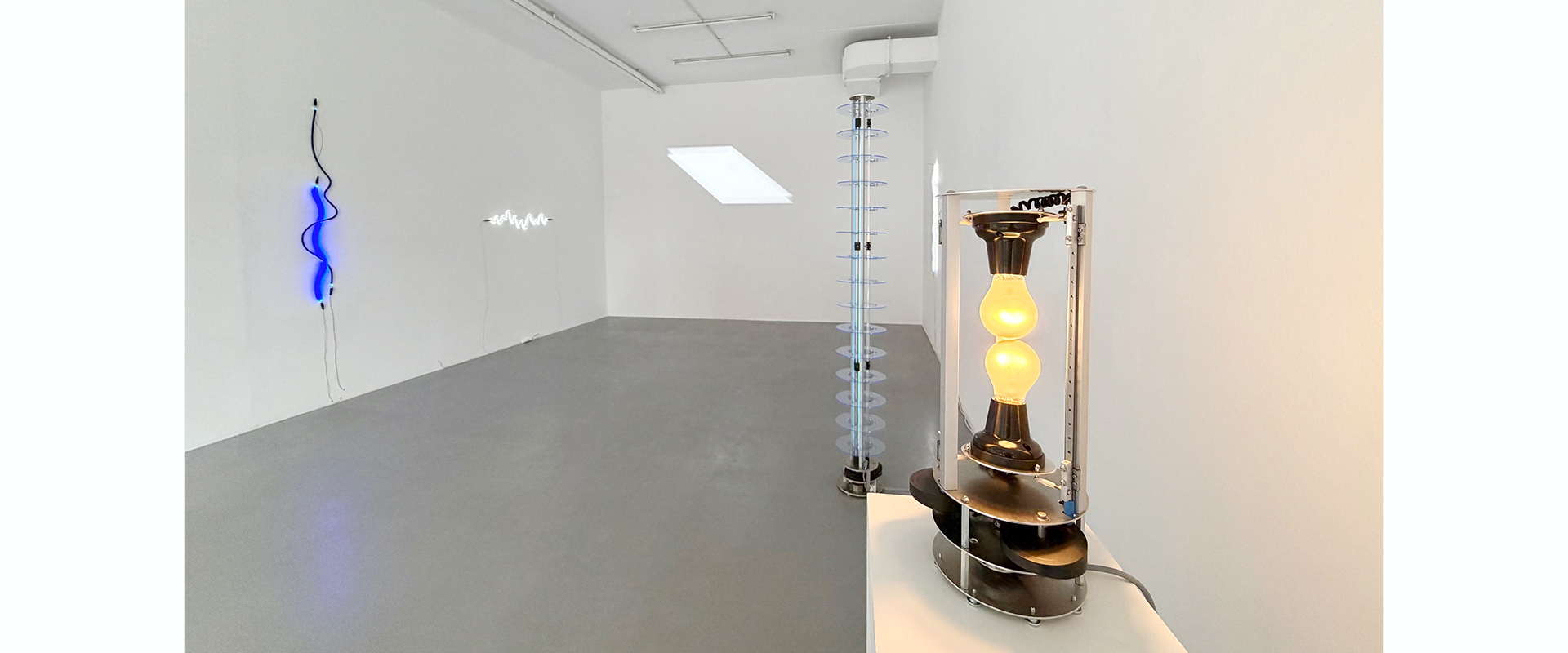 Ausstellungsansicht "LUMEN", Galerie Renate Bender 2026