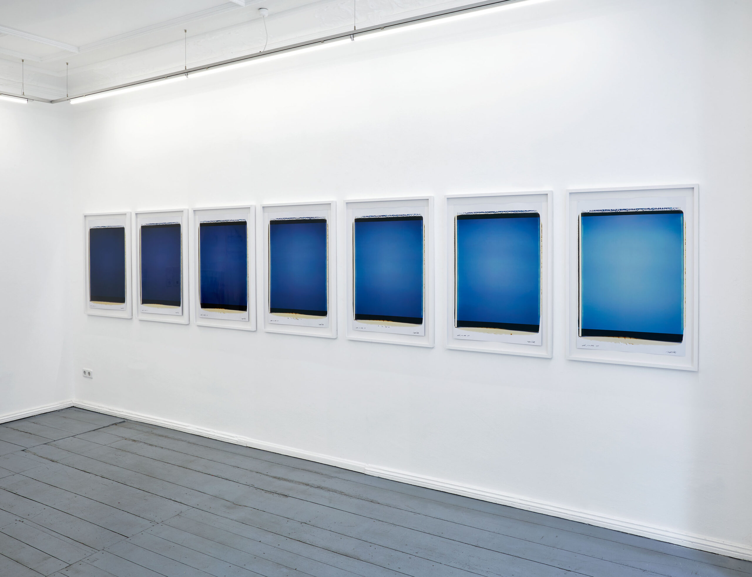 Ausstellungsansicht "Inge Dick. Lichtzeiten", Taubert Contemporary, Berlin 2026. Foto: Martin Müller