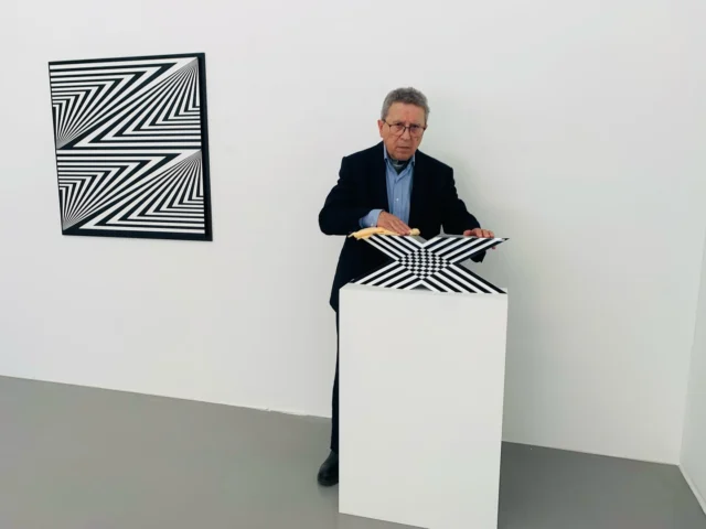 We’re currently installing our new exhibition „two positions concrete. Marcello Morandini and Peter Weber“, opening tomorrow evening at 6 PM. @peterweber_faltungen @fondazionemarcellomorandini #galerierenatebender #peterweber #marcellomorandini